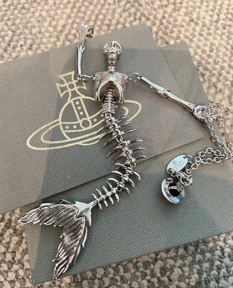 lookatthisthin's tweet photo. Vivienne Westwood  jewelry accessories https://t.co/c9B9Iy9j2g