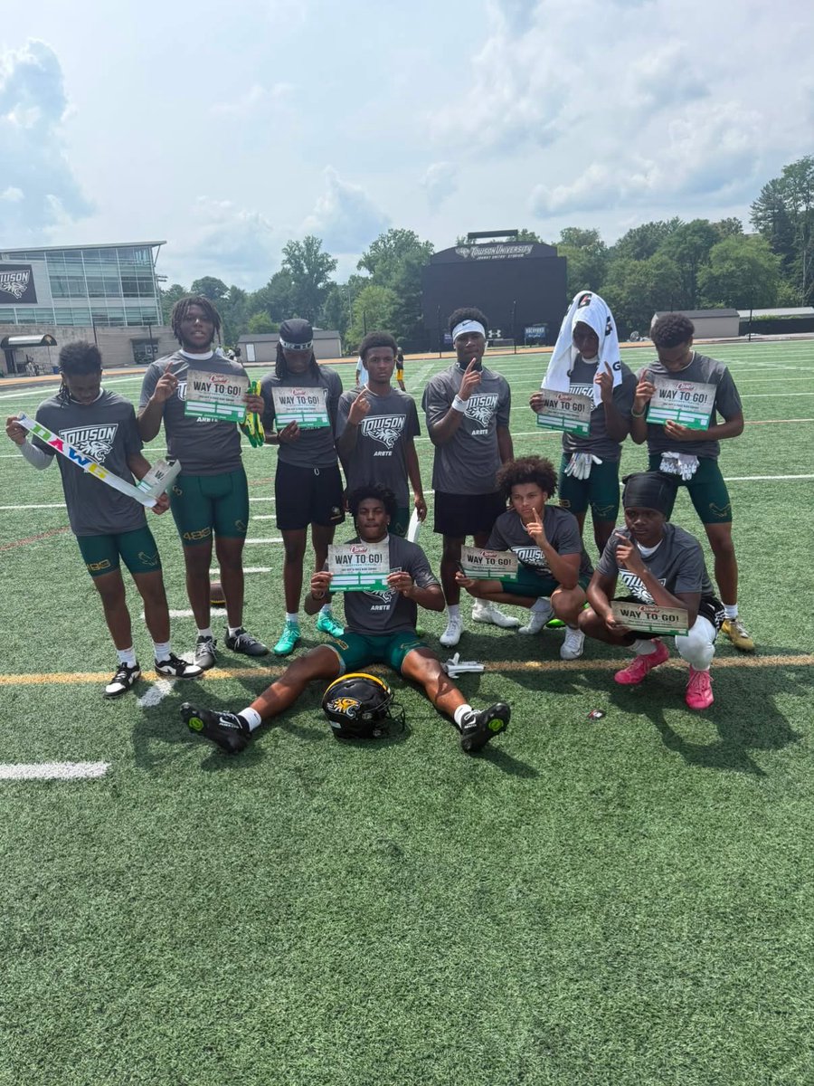 khamarion35677's tweet photo. Had a great time at Towson went 6-0 winning the championship just the start. https://t.co/zgLBQYGOe0