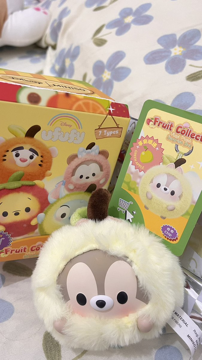 affhiyydeck's tweet photo. - 17 Juni 2026
kita gataw maw mana jadinya take away kaepci trus mam di mobil, sekalian unboxing kado buat cowokuu yang ultah (si geminiy), truz kita ke minisow dia beliin ak blindbox😋🫰🏻 https://t.co/epGLNkXKo2