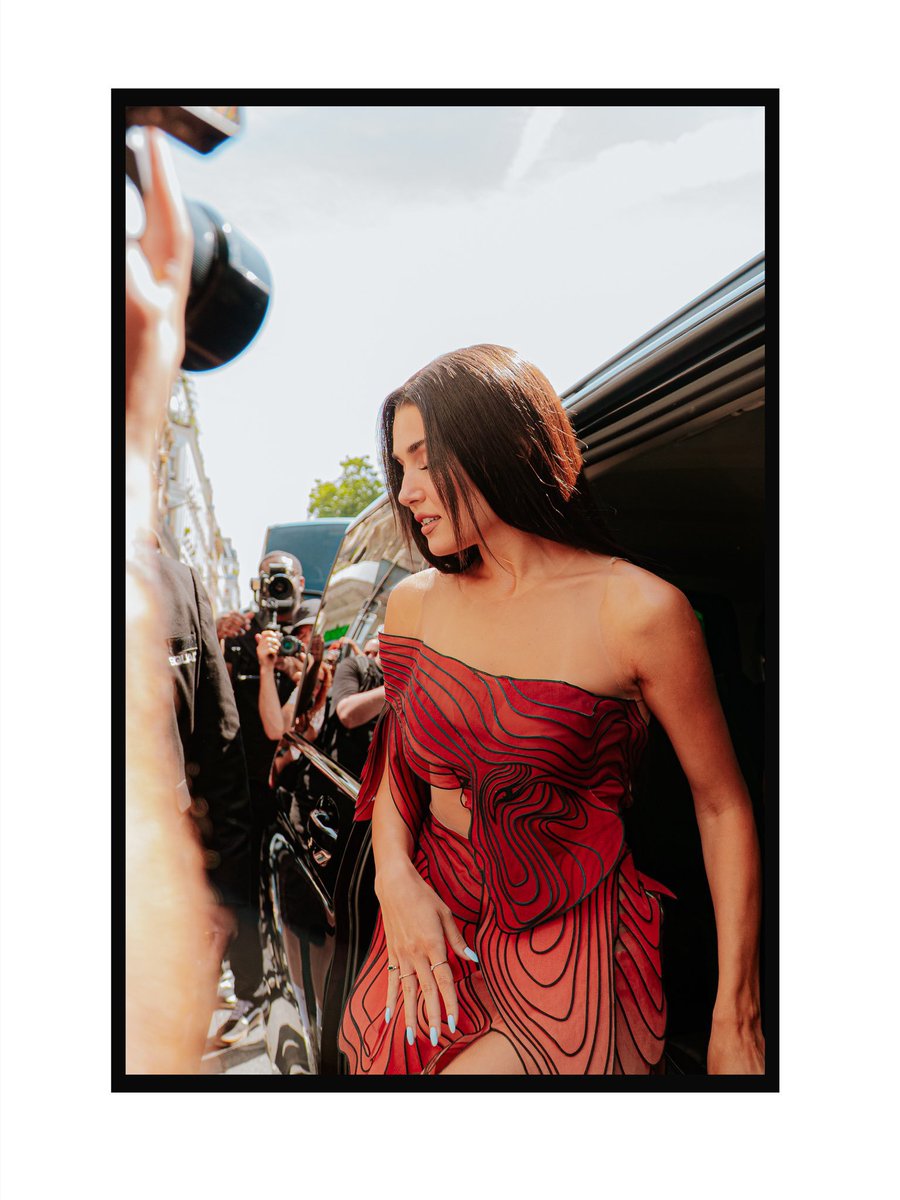 SiteHandeES's tweet photo. 📸| @|piauledejacques • IG Post
#HandeErçel llegando al desfile de la Maison Iris van Herpen en la semana de la alta costura de París - 06/07
#HauteCoutureWeek https://t.co/OKvVtJKXiO