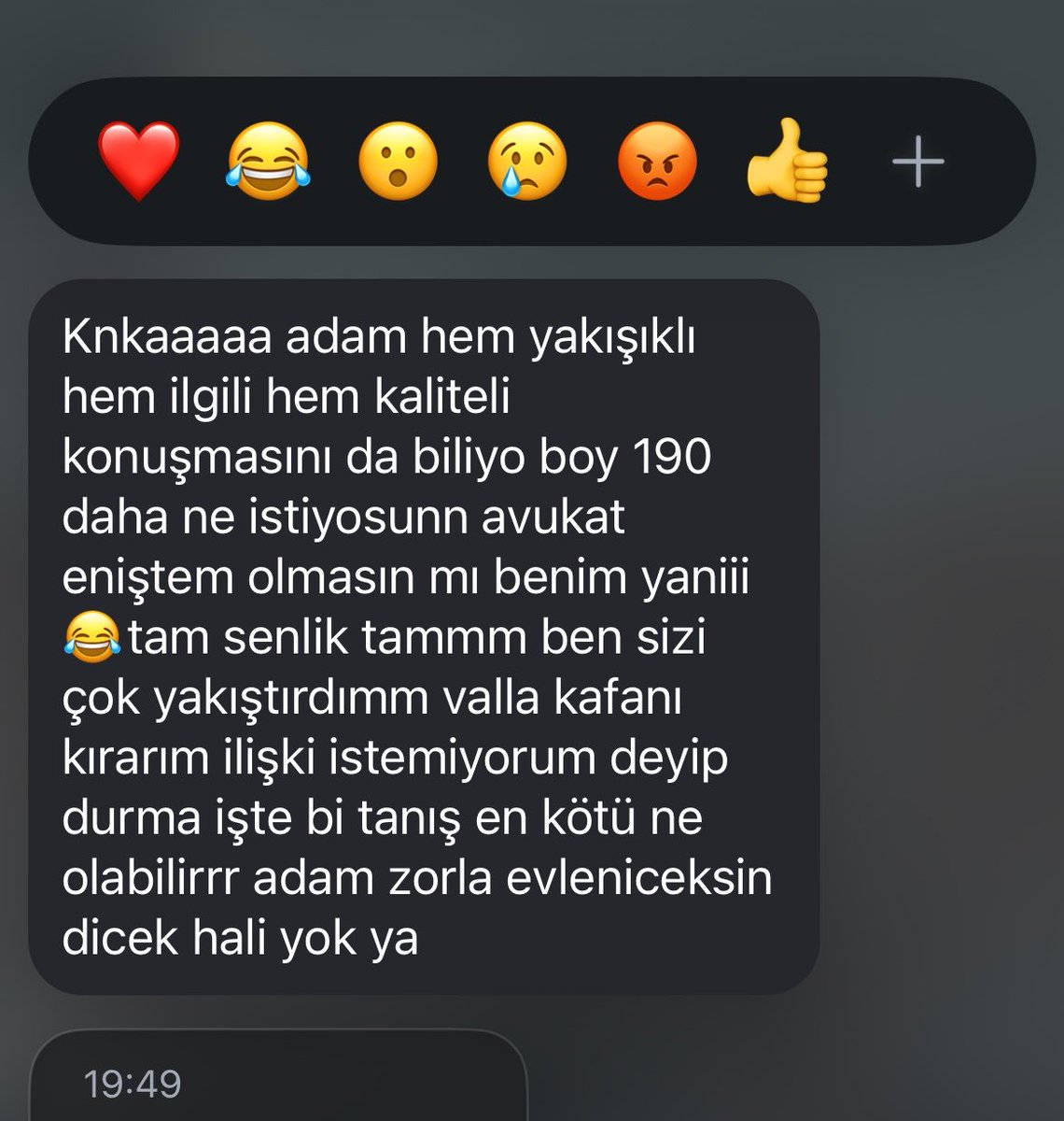 GzdeSevgi8's tweet photo. Herkesin böyle baş belası bir kankası vardır🥲🤨😂 https://t.co/Cv2ovECvFL
