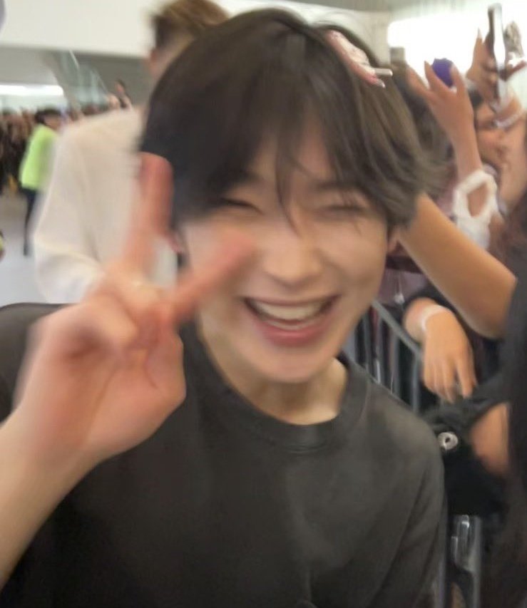 ftalsunoo's tweet photo. SUNOO MY BABY 😭😭😭😭🥹 https://t.co/NqQaY2D3UC