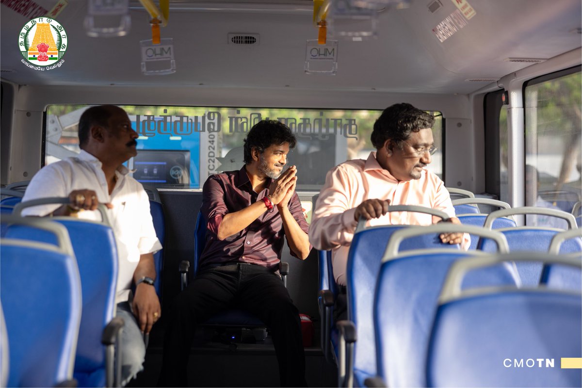 CMOTamilnadu's tweet photo. மாண்புமிகு தமிழ்நாடு முதலமைச்சர் திரு. ச. ஜோசப் விஜய் அவர்கள் வியாசர்பாடியில்  செயல்பட்டுவரும் மாநகர் போக்குவரத்துக் கழக மின்சாரப் பேருந்து பணிமனையைப் பார்வையிட்டு ஆய்வு செய்து, பேருந்து மின்னேற்றச் செயல்பாடுகள் குறித்துக் கேட்டறிந்தார்.

#CMJosephVijay‌ https://t.co/gllSZWISM1