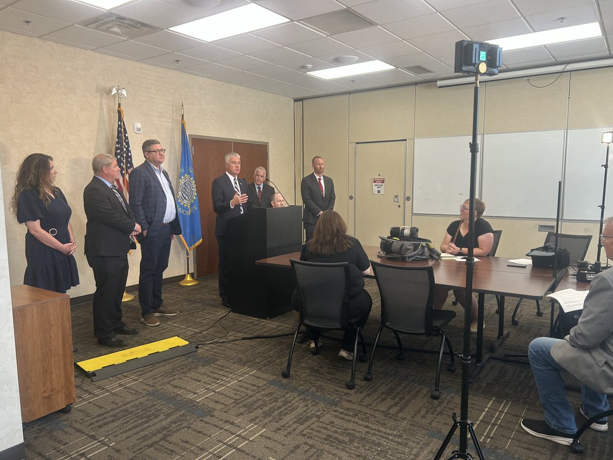 SDAttorneyGen's tweet photo. @SDAttorneyGen Marty Jackley: Today, I announced a $15 million settlement with Roblox, a gaming platform. The settlement money will be used to protect our children online. 
https://t.co/7ZmAolvkFL https://t.co/D4HtL4qwMs