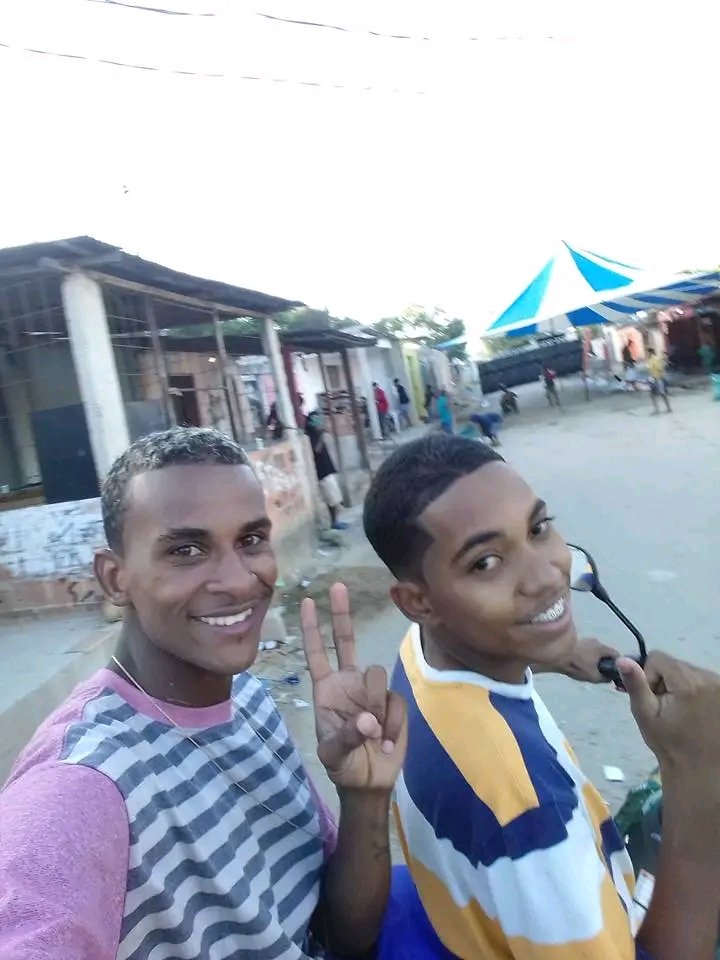 474747trem's tweet photo. Tropa do t.s era o terro de Santa Cruz 💔🖤🏴 https://t.co/Bot3D29gZB