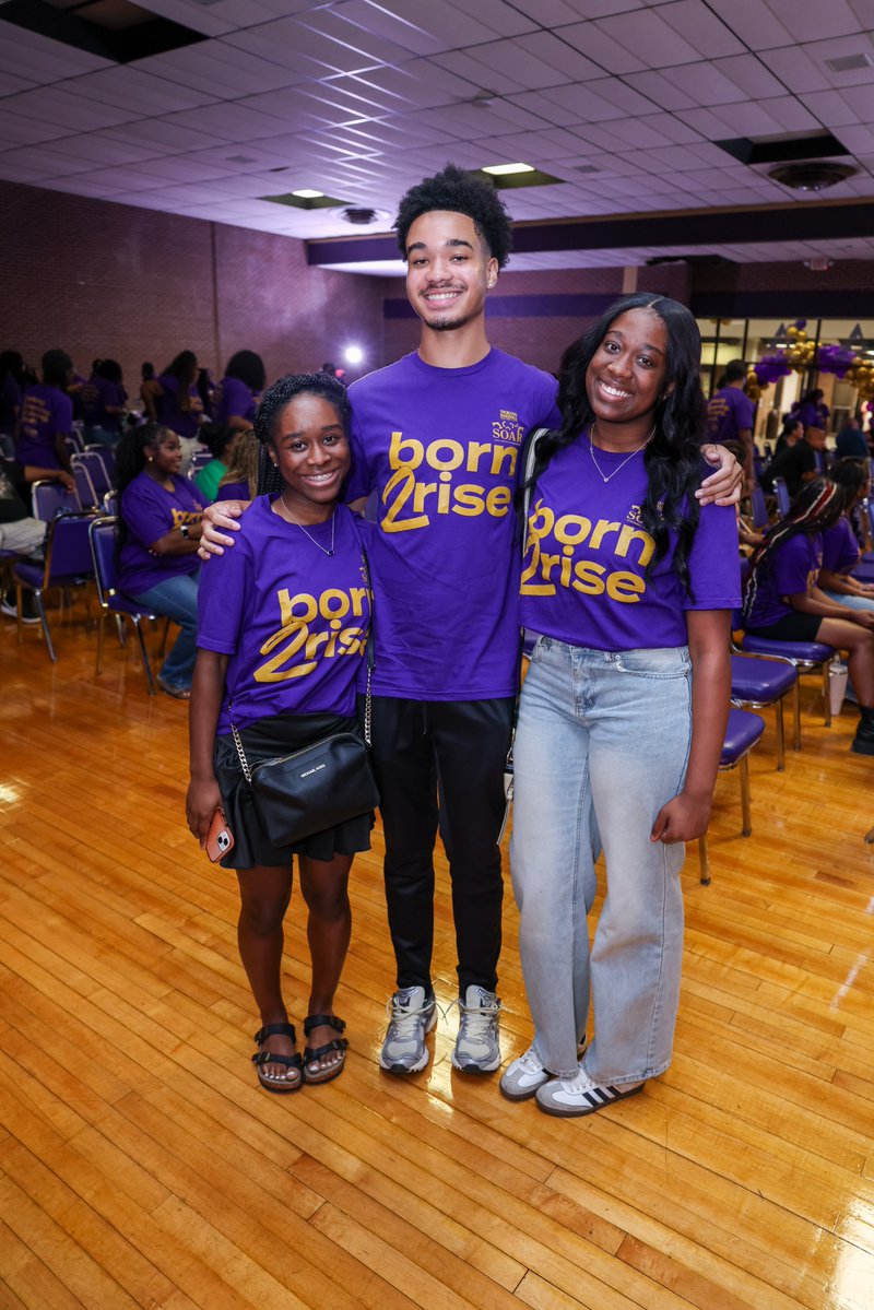 AlcornStateU's tweet photo. The TGMCF (Thurgood Marshall College Fund) and SOAR (Seeking, Observing and Achieving Results) Scholars Program at Alcorn is where it all begins! 💜💛
Explore
 Lead
 SOAR
#AlwaysAlcorn https://t.co/ZcHW85o3q1