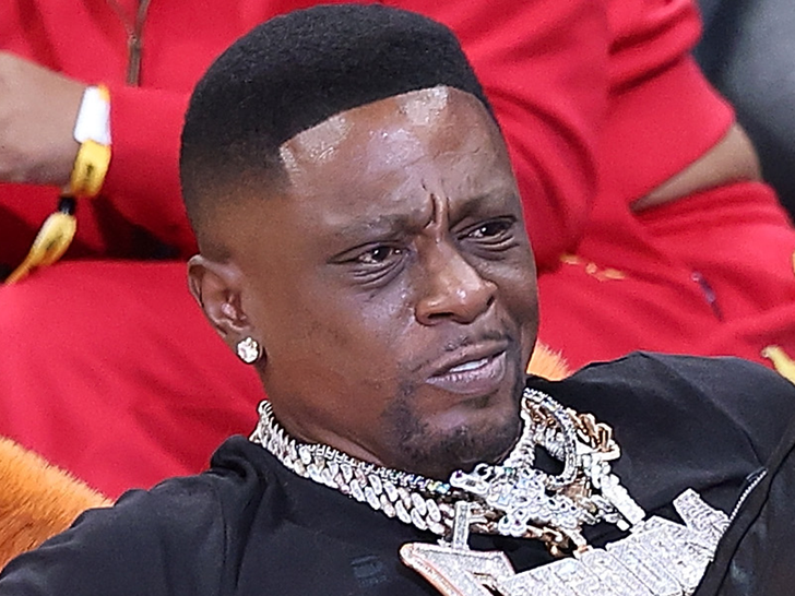 TMZ's tweet photo. 😳 Boosie Badazz sues after paying $600K for a Trump pardon that never materialized.

What we know: https://t.co/xX5BcXRjyp https://t.co/XhhKju6xLb