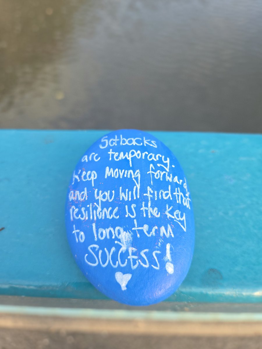 WonderWoman1892's tweet photo. Saw this on my walk to work today. It was left on the bridge,It made me smile https://t.co/3v7tUZ7GyV
