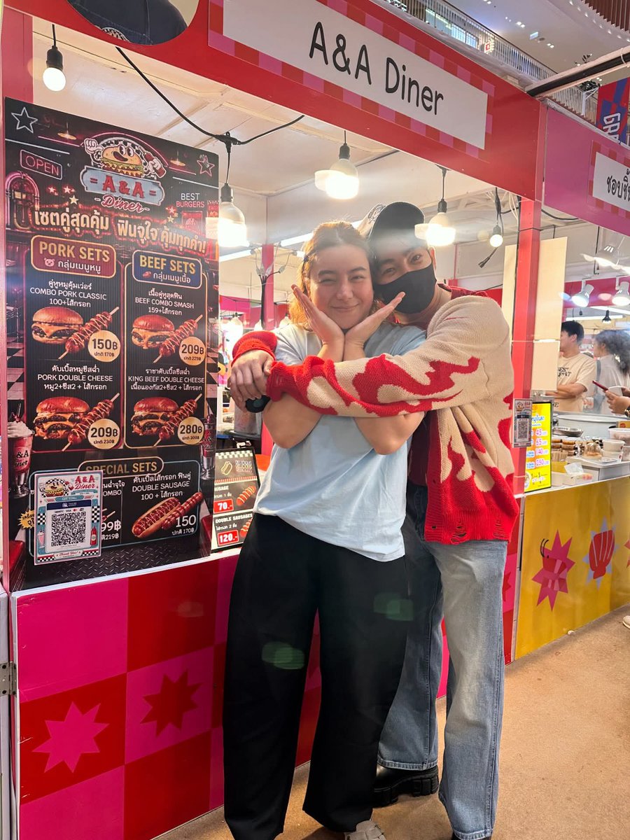 little_hands18's tweet photo. ผลิตน่ารักตลอด ❤️ #เป๊กผลิตโชค #PeckPaLitChoke @peckpalit @FArinrada https://t.co/Edh2TJnZTY