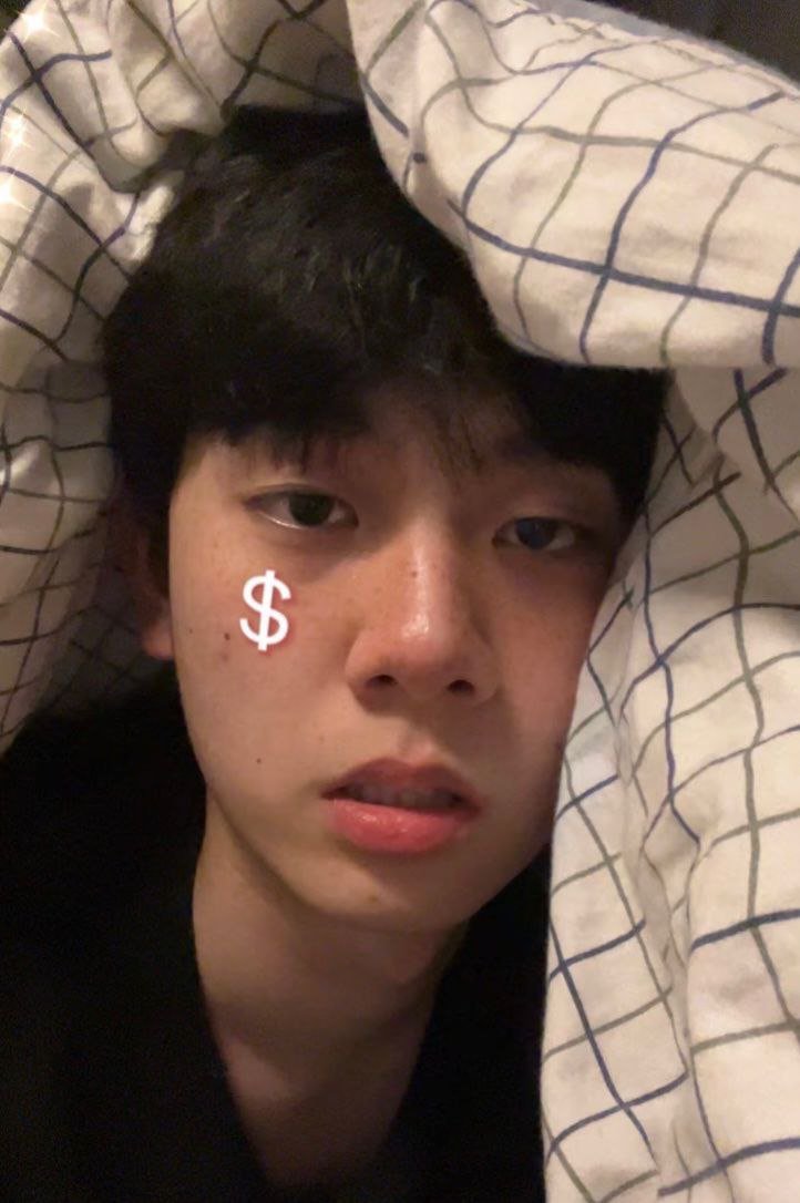 jstolec's tweet photo. 第一次发自己的反差照 不知道会有哥哥喜欢吗 最近射了很多次一脸疲惫 https://t.co/IWnnFCNahq