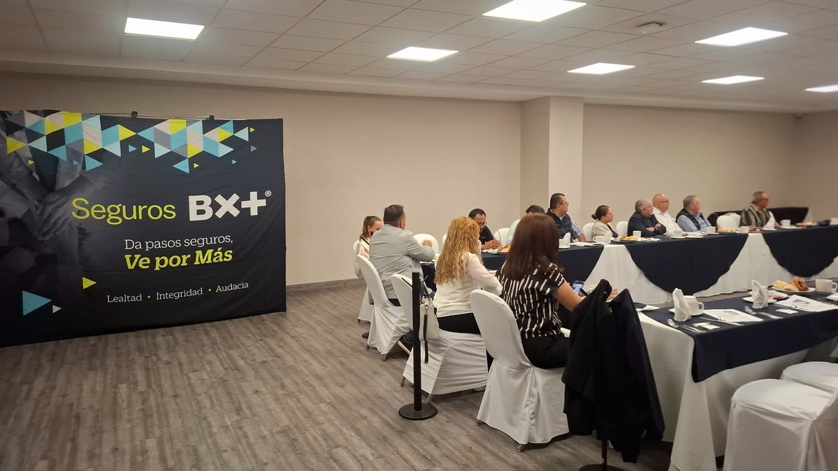 AssistAmericaLA's tweet photo. Agradecemos a Vicente Santos, director de #SaintsEnterprises,  @SegurosBX #Querétaro y sus equipos, por la invitación al desayuno de medio año el pasado 8 de julio, y poder destacar los beneficios de los servicios de asistencia #AssistAmerica #asistencias #Viajes #Seminario https://t.co/7UmL8Kte1F