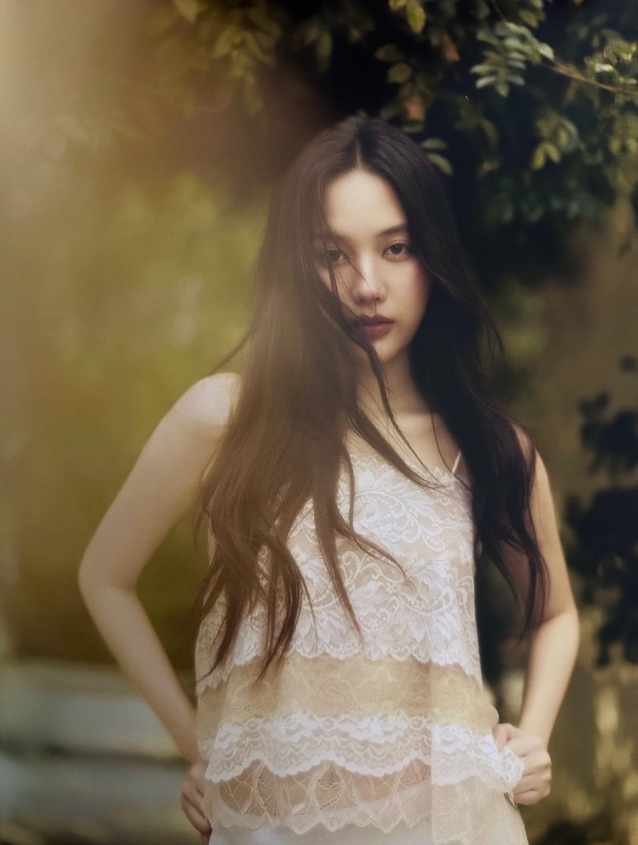 freenbec36514's tweet photo. They always discuss their plans thoroughly with each other, and their choice of venues and outfits tends to be similar. But never mind that—keeping things quiet and low-key brings peace of mind; as long as the two of them know, that’s enough.
👀🫣☺️
#FreenBecky‌ https://t.co/1OL2OvmFSk
