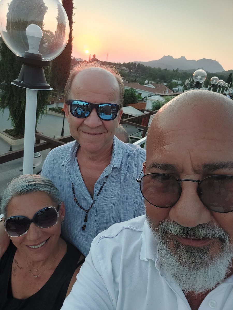 lupincyp's tweet photo. Kıprıs sadece kumarhane değil cicim...
Keyfimiz her daim bol olsun...
@siyahinelli50si 
@BTurhanlar https://t.co/qh8QTzUaIW