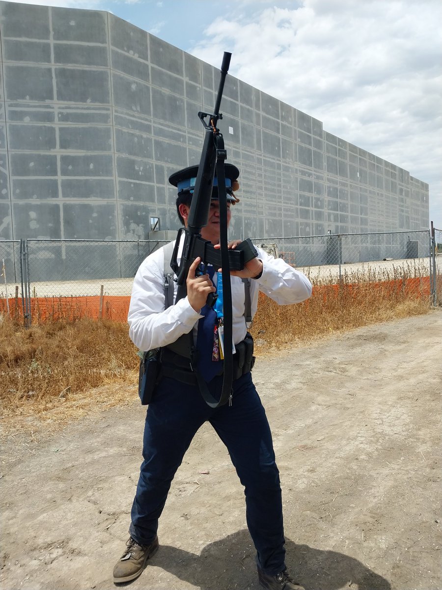 kragspen's tweet photo. Kaiser Corp has bought up the property near the field I play at https://t.co/PtoPxeDZeF