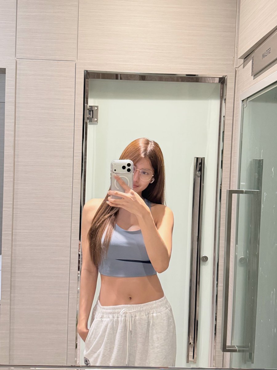 Oilyahhh's tweet photo. ชอบออกกำลังกายนะแต่ก็กินเก่งเหมือนกัน 😩😖 #gym #oilyahhh https://t.co/InPwoVPgNx