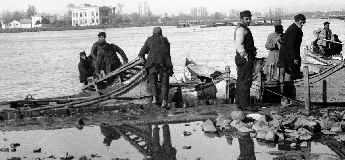 Mollanasraddinx's tweet photo. عکس بسیار زنده و زیبا از صیادان در ساحل انزلی
1934
آرشیو ویسکانسین
عکس از Frederick G. Clapp https://t.co/qwR9yliRl6