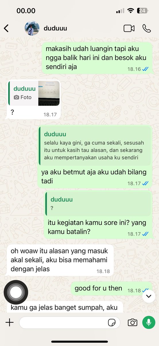 basocilokk's tweet photo. gue dan my cowo cuwicuki gue pas marahan semaleman https://t.co/2cpi8gpRTw