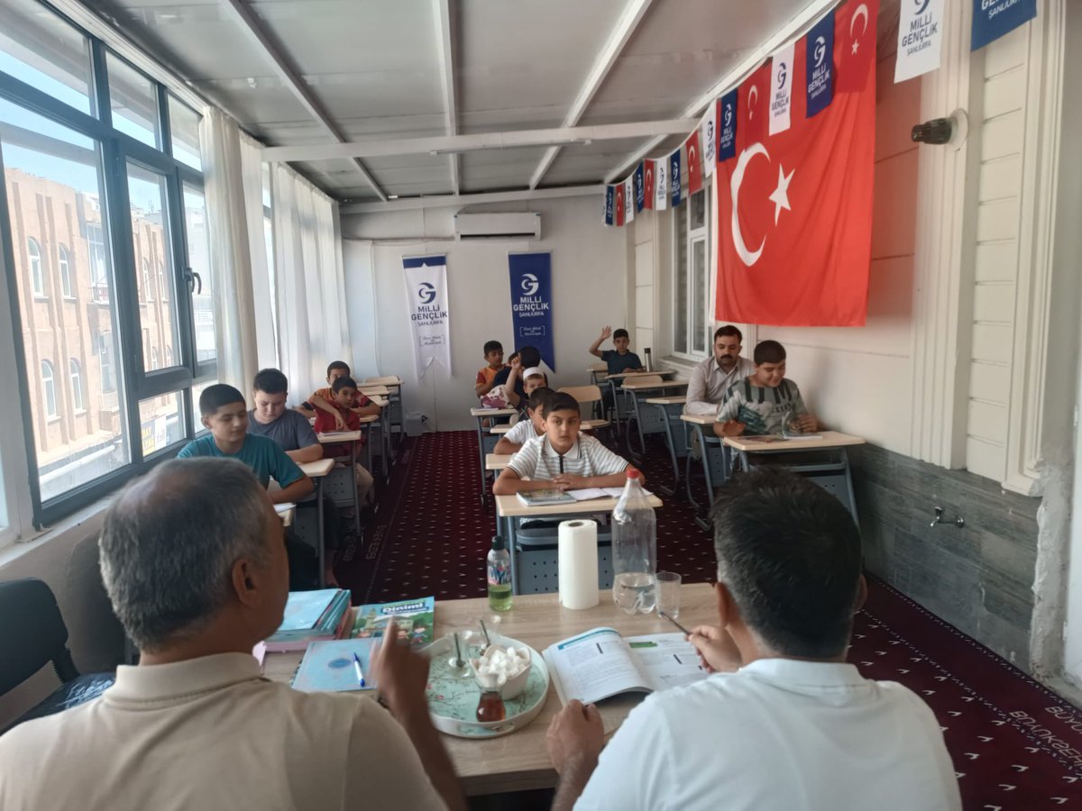 MGDurfa's tweet photo. Heyecan Azalmıyor: 6. Gün!
Yaz Kampı’mızda bir günü daha geride bıraktık. Bilgiyle beslenen zihinler ve dostlukla kenetlenen gönüllerle yolumuza kararlılıkla devam ediyoruz! 
@ozvatan_ahmet 
@NebiKaplan63 
@milligenclikmgd https://t.co/cmbSiDrzEk