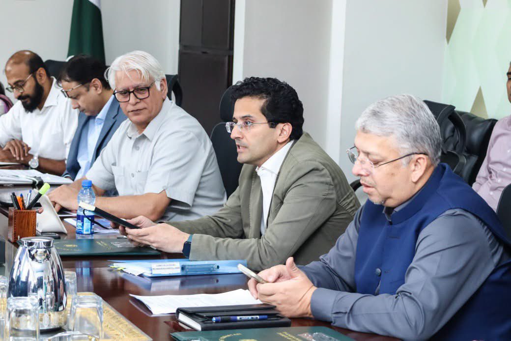 Ali Pervaiz Malik tweet media