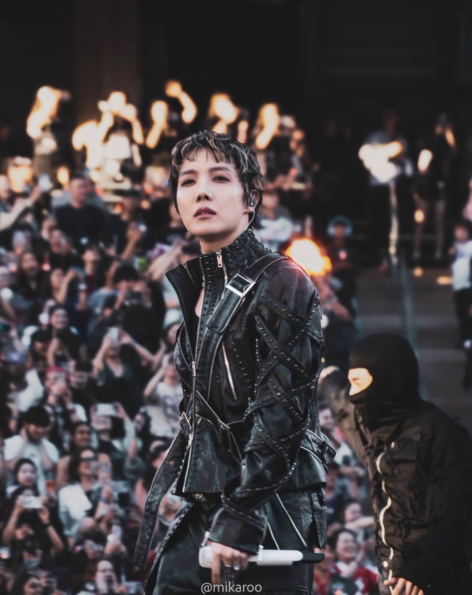 HobiCasa's tweet photo. Captivating Hoseok from Stanford and Las Vegas 😍

by Photographer Ericka ( Mikaroo) in IG https://t.co/Pbhzi10xYA