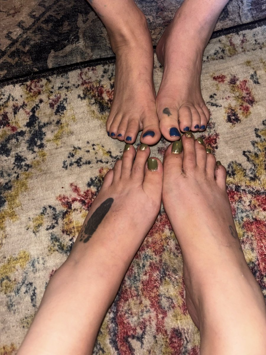 MistressMercs's tweet photo. New size 7.5 toes and soles to worship and some of you foot dorks already know my gorgeous domme bestie Queen CoCo 😏 https://t.co/6fIYzSbTOl