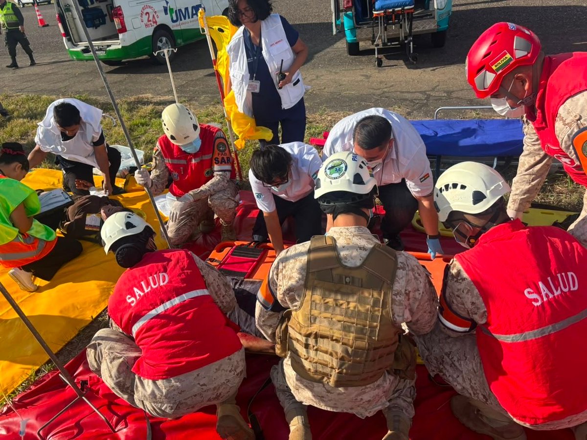 de_defensa96470's tweet photo. 🚨 DIGESNA supervisó la participación del GSA-6 en el simulacro de accidente aéreo realizado en el Aeropuerto #ElTrompillo.

El ejercicio evaluó la respuesta interinstitucional, la activación del COE y los protocolos de seguridad operacional, fortaleciendo la preparación. https://t.co/OW2esdnn3G