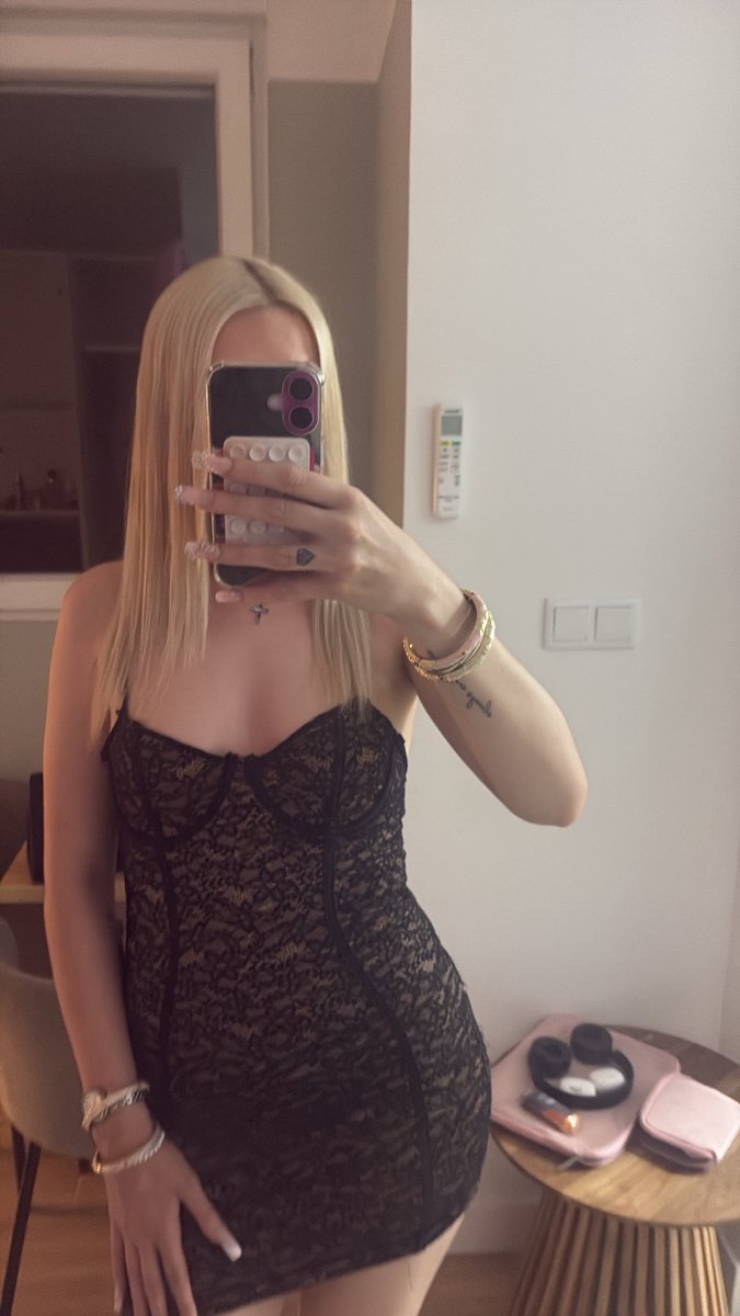 princesselilyaa's tweet photo. j’ai créer mon lien télégram 👅 https://t.co/0vKwjHCn35 https://t.co/NfZVGZJvEF