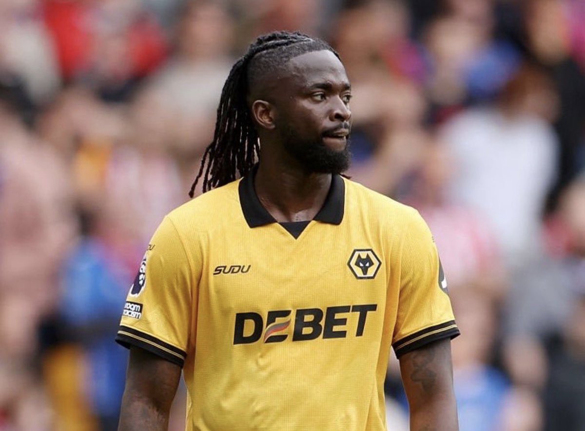 FabrizioRomano's tweet photo. 🚨🟣 Tolu Arokodare, not called up as part of Wolves squad for pre-season with Fiorentina in active talks to sign him.

Initial bid rejected by Wolves, Fiorentina still keen and more clubs also getting involved. https://t.co/jyG1aC10IE