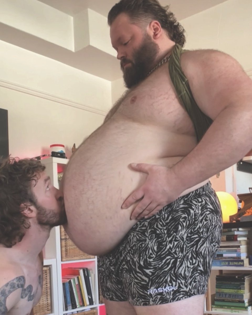 bulkwitch's tweet photo. 3 wishes if you kiss it 💋 https://t.co/vVSkiRYyPu
