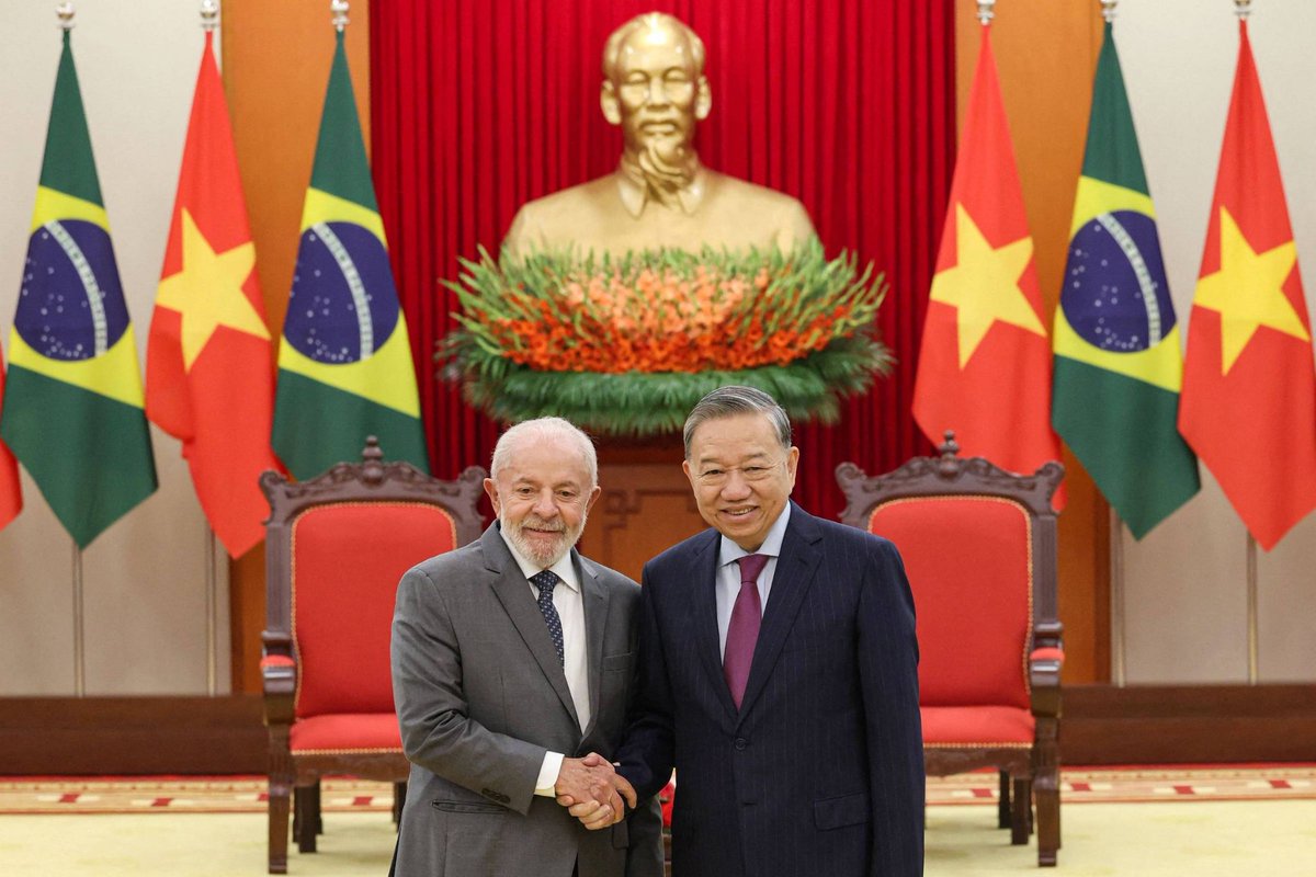Pedro Rousseff tweet media