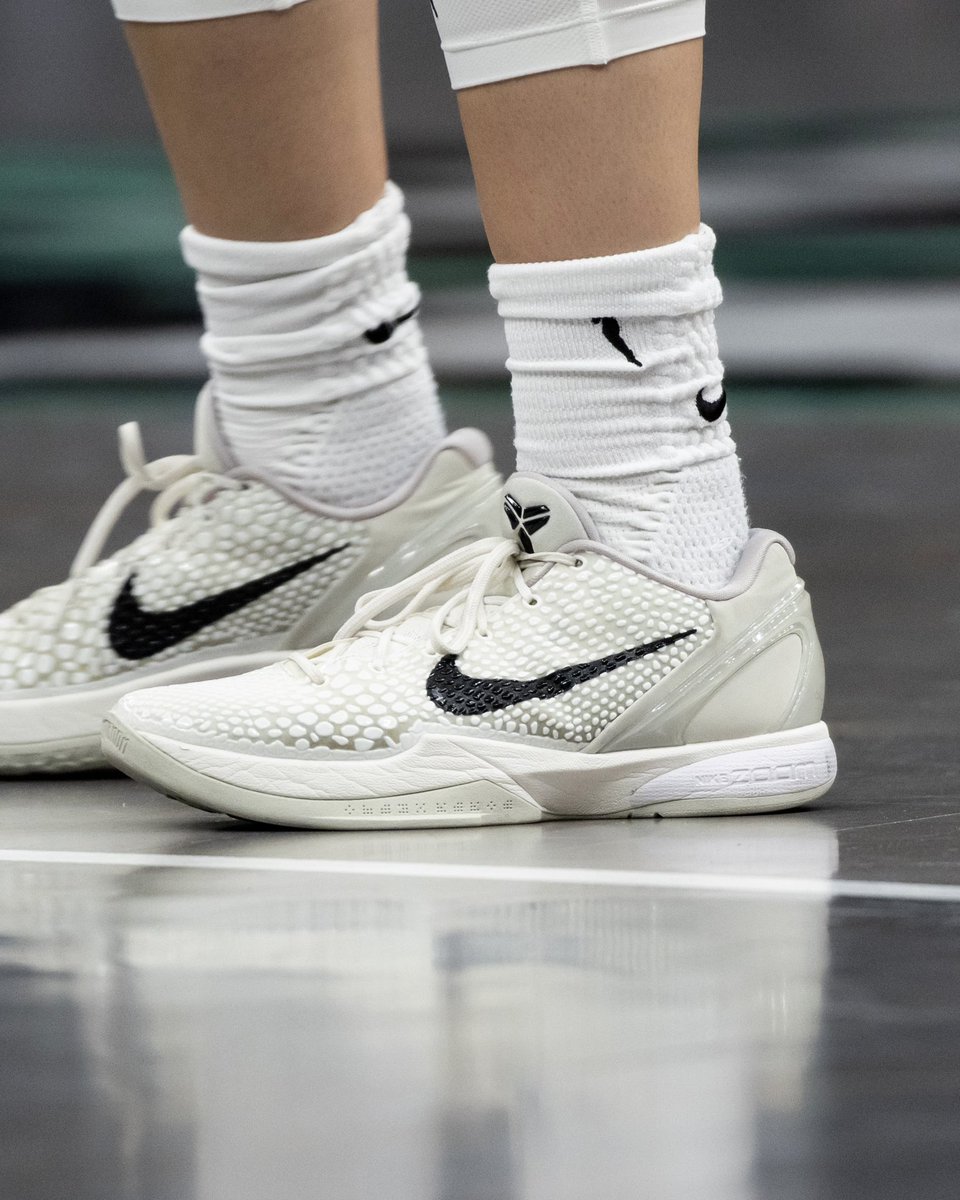 SLAM Kicks tweet media