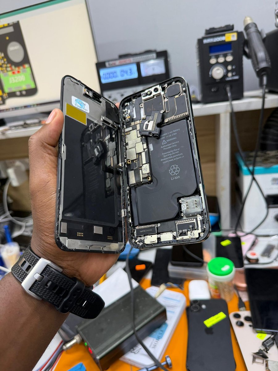 mjomba__nimama's tweet photo. 📱 Simu imezima au kioo kimepasuka?
​Usipoteze muda na mafundi wa kubahatisha! Wahi Ubungo External Garage upate huduma kutoka kwa mafundi waliobobea. Tunarekebisha changamoto zote kwa uhakika na haraka sana.
​🛠️ Uchunguzi wa simu yako ni BURE!
📞 Piga sasa: 0789456054 https://t.co/GYFZ0eUHVb