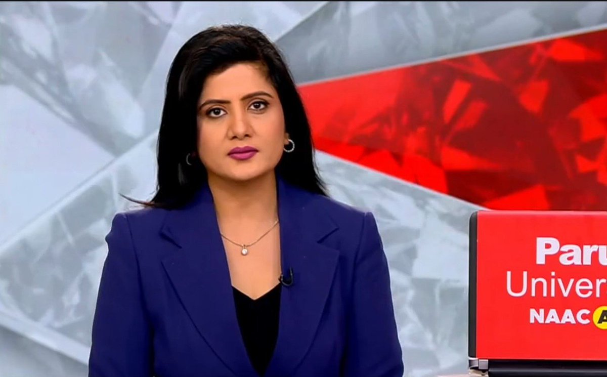TARUNMI24's tweet photo. #Monday
💙💙💙💙
#9BajGaye #EkAurEkGyarah #LunchBreak #cutelooks #bluelegends #Blueoutfit #cutesmile #smilebeauty #looks
#KhabreinAsardar #Khabrein7tak #Shankhnaad #Vishesh
@nehabatham03 Didi https://t.co/cGzMLsbUQK