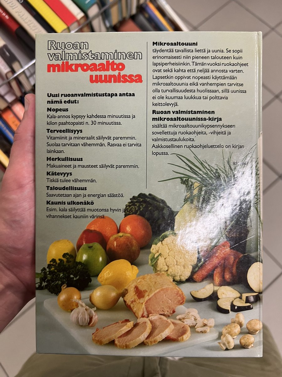 ottojuote's tweet photo. Kesäloman arvokkain ylellisyys on kirja, johon saa uppoutua ilman kiirettä. Mitä luette juuri nyt? https://t.co/9931o4W9rn