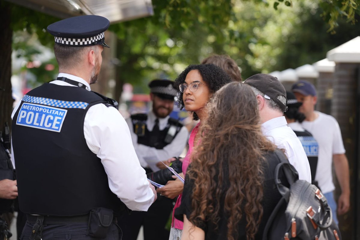 KayaJunction's tweet photo. Last week I joined the @MetPoliceUK’s new Community Protection Team to welcome new funds for 300 extra officers to help keep Jewish Londoners safe - something the @MayorofLondon and I have long called for. Hate has no place in our city. https://t.co/DUkpJZVNpj