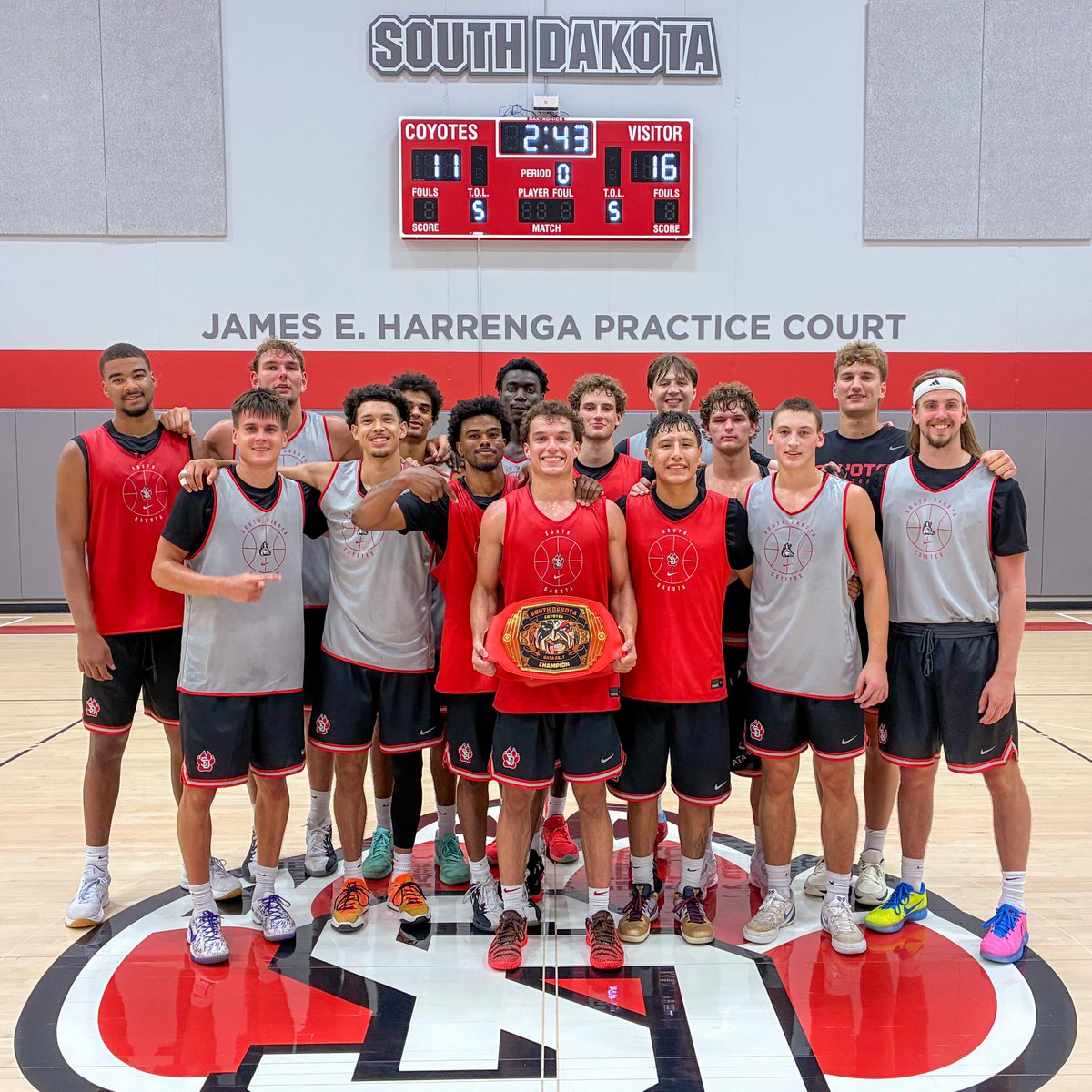 SDCoyotesMBB tweet picture