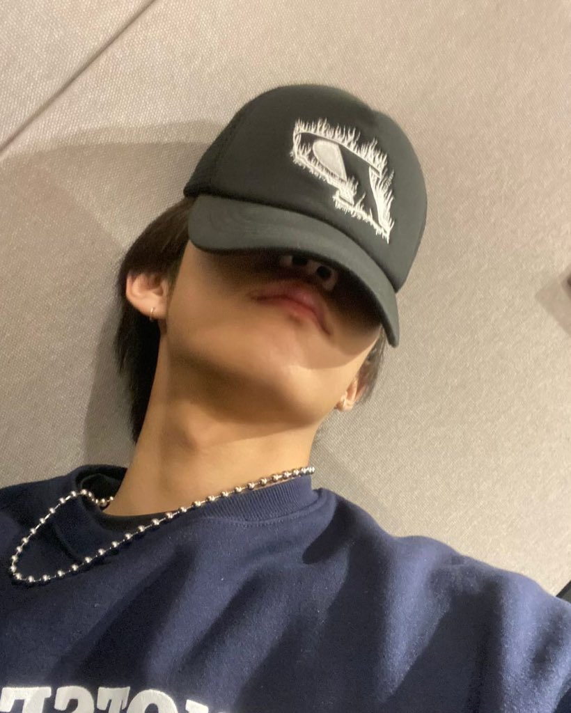 style4ryul's tweet photo. ryul went from being the only member with an instagram account prior to debut to being the member with least social media presence after debut 😭 https://t.co/F8SwJMI0a7