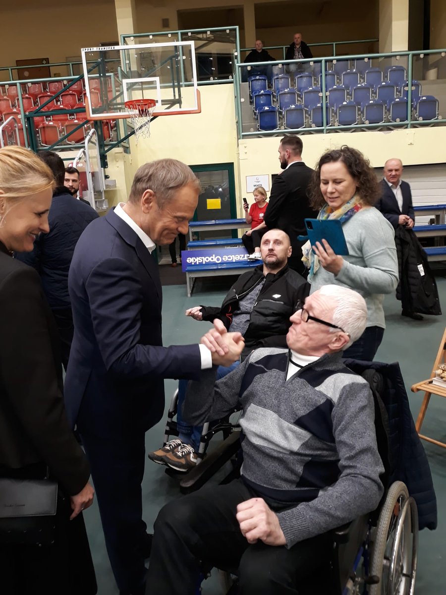 62norbi's tweet photo. @donaldtusk Powodzenia, Panie Premierze! https://t.co/avdHshbq8p