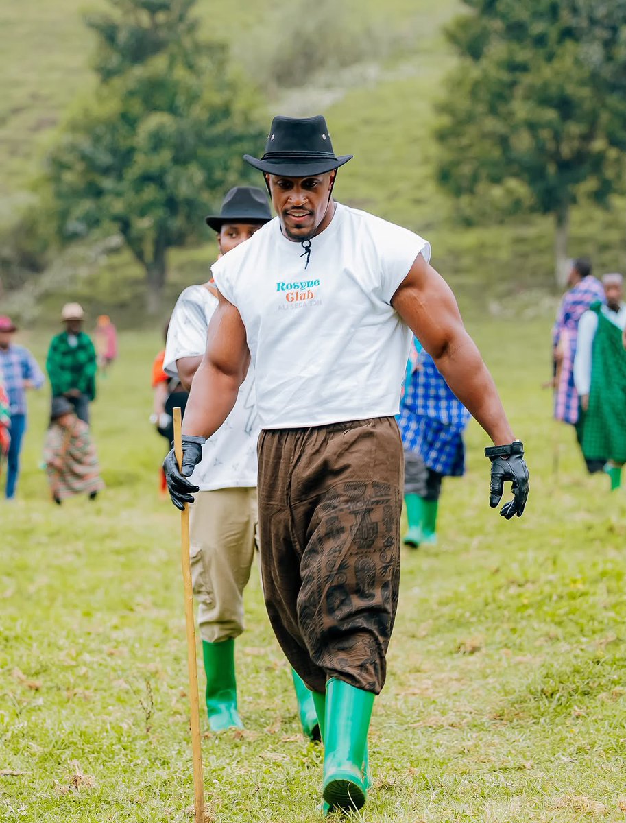 ChristopheMNG's tweet photo. 🚨🚨 @visitrwanda_now 🚨🚨

Thanks to @RDBrwanda , @RCBrwanda &amp; @visitrwanda_now 
Team who are doing great job. 

Enjoy today's gallery with @AshtonHallofc, @Ashton__Small at IBERE RYA BIGOGWE @Ngabo_Karegeya https://t.co/XfKLkzHvUy