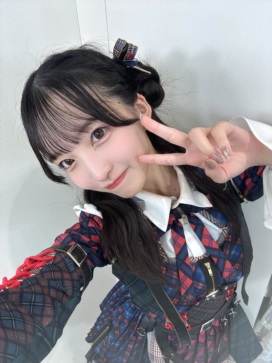 yuichi_akb48's tweet photo. 「ここからだ」公演
ありがとうございました💞👍🏻

今日は外も暑かったですが
劇場も熱く！たのしく盛り上がって最高でしたよー！！

次は15日！🎶 https://t.co/XHa06VN3Es