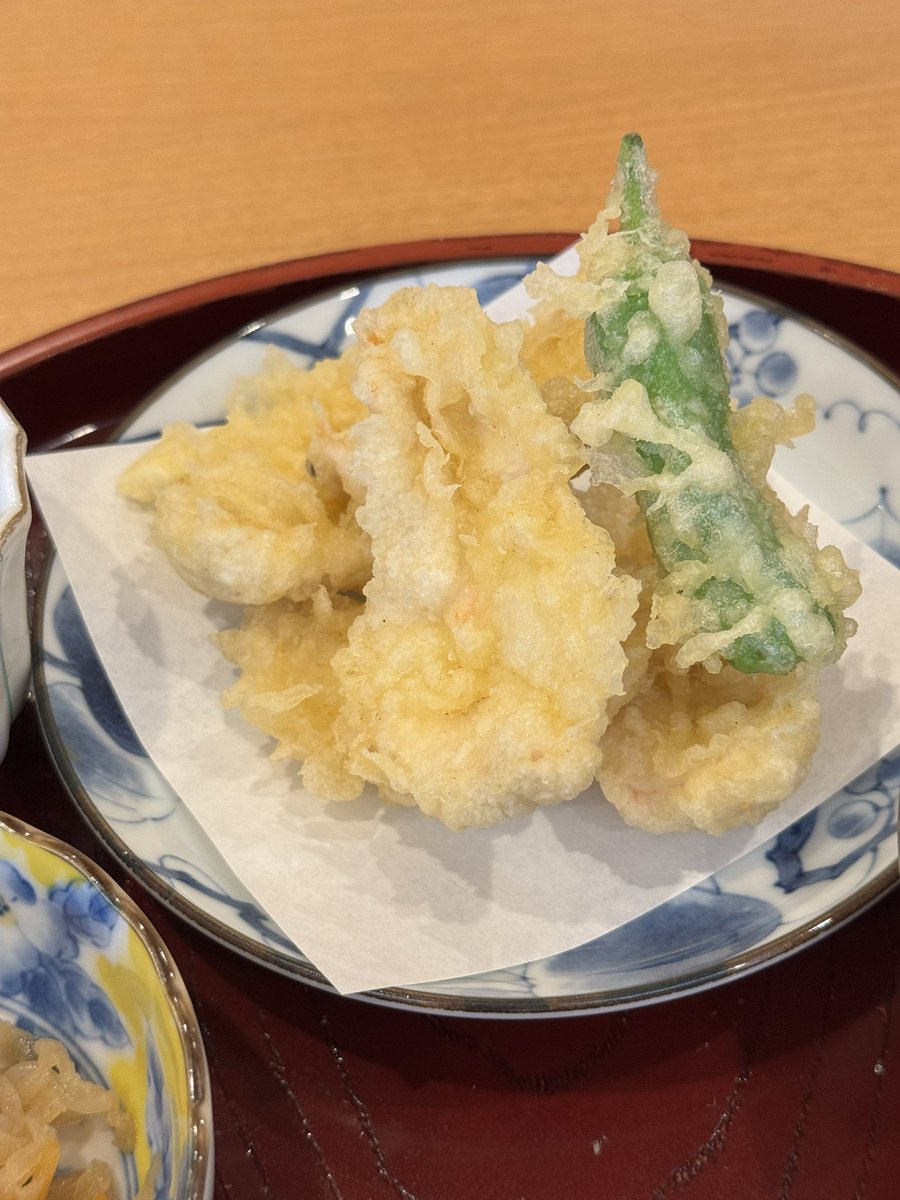cyber_kiyo's tweet photo. 手作り和食つぐみ
つぐみ 鶏天と彩��小鉢膳 ￥1450- https://t.co/GMprjVUscC