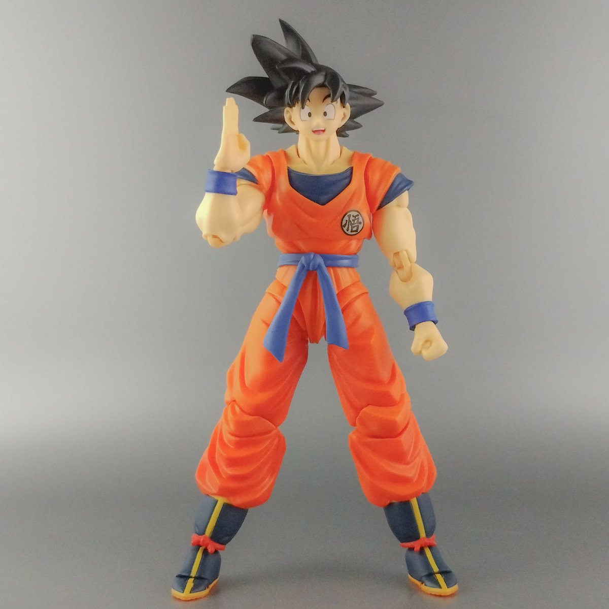 BOLCA_MARCY's tweet photo. 【SHFiguarts 孫悟空】着弾ッ!!!!

フィギュアはもう買わないはずだったんだけど、なんかたまたまクーポンとかで新品なのに3000円行かなかったから買ってしまった💦

ドラゴンボール、実はちゃんと知らないのにな！

#オモ写 #SHfiguarts 
#ドラゴンボール #孫悟空 https://t.co/QunGEKxNUi