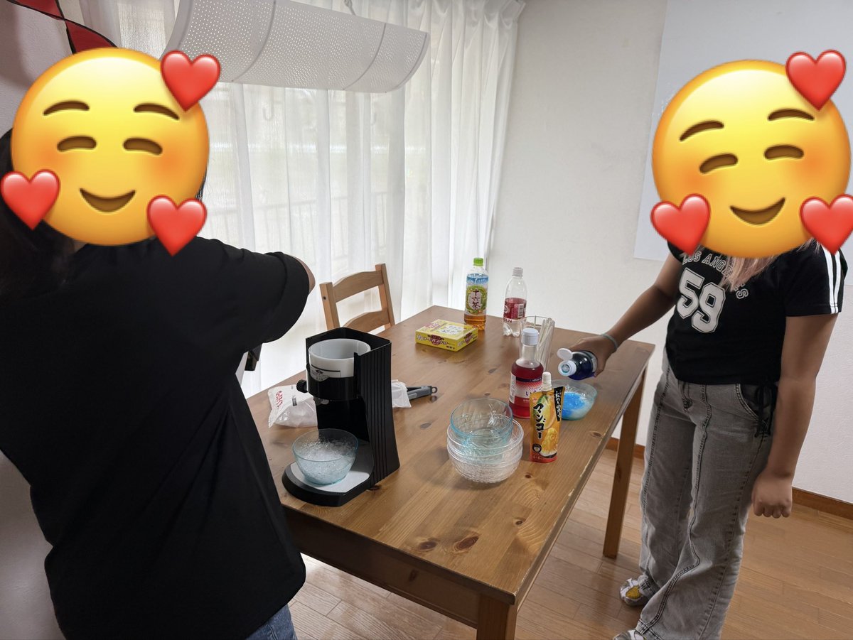 koko_labo's tweet photo. 蒸し暑い日だったけど、ラジオ体操から始まりメリハリのある過ごし方で💯
かき氷作りも手慣れてきたね🍧
#フリースクールkokolabo
#子どもの居場所
#ウォルトディズニーを知る https://t.co/44xq667TbR