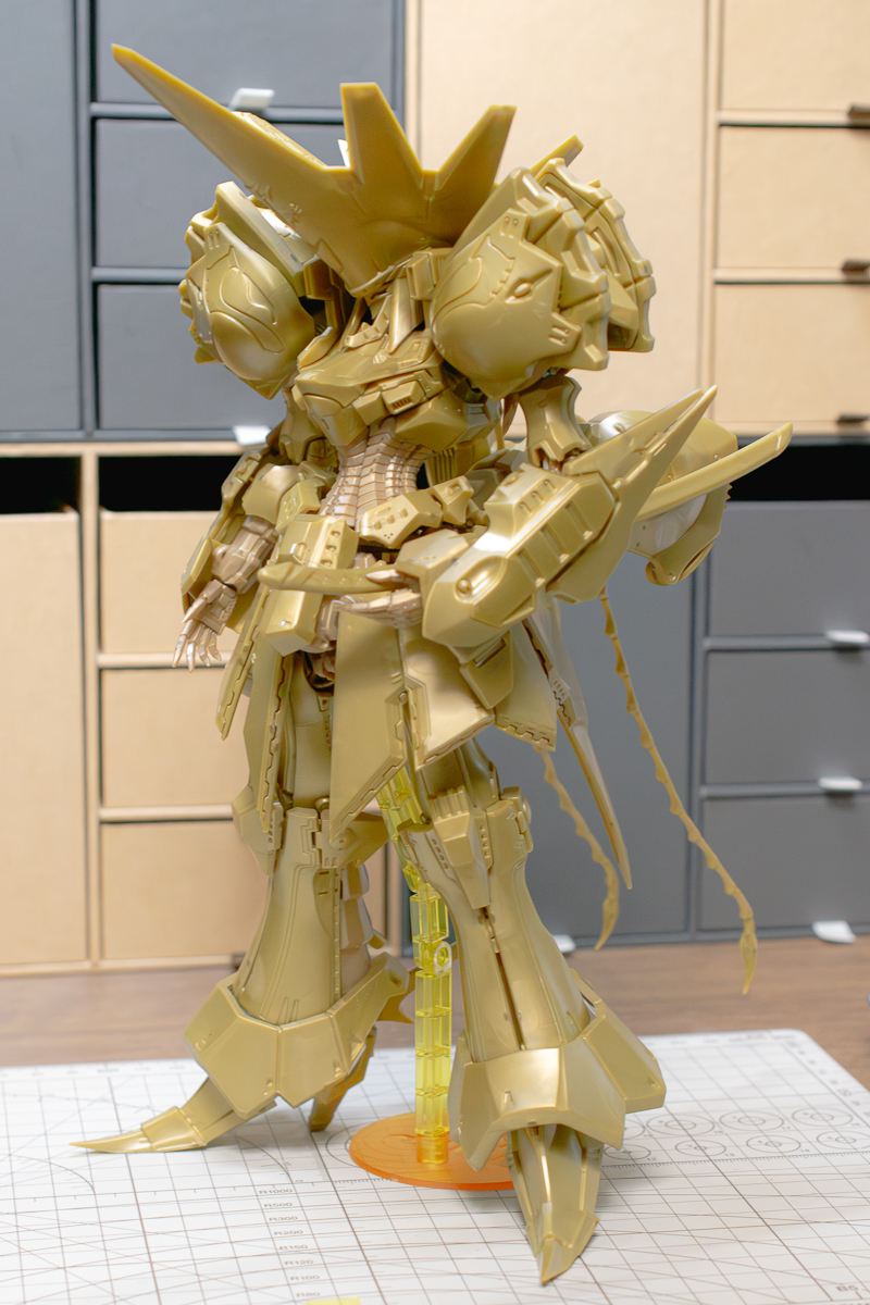 NoelLegouix's tweet photo. 足を6～7mm延長工作しました
※台座がない写真が工作後です

写真の角度もあると思うのですが、
絶対かっこよくなったよね！？

これで今週いっぱいはニヤニヤ眺めてられる幸せ・・・ https://t.co/ypu6mjt69U