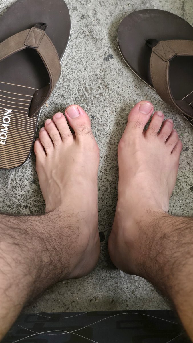 alex_feet10's tweet photo. 🎶Papacito, ay que rico! 🎶
Follow me 👤 share 🔃
#MaleFeet #HairyFeet #FootWorship #Size40 #SweatyFeet #PiesMasculinos #PiesSudados https://t.co/VzWT9ojW26