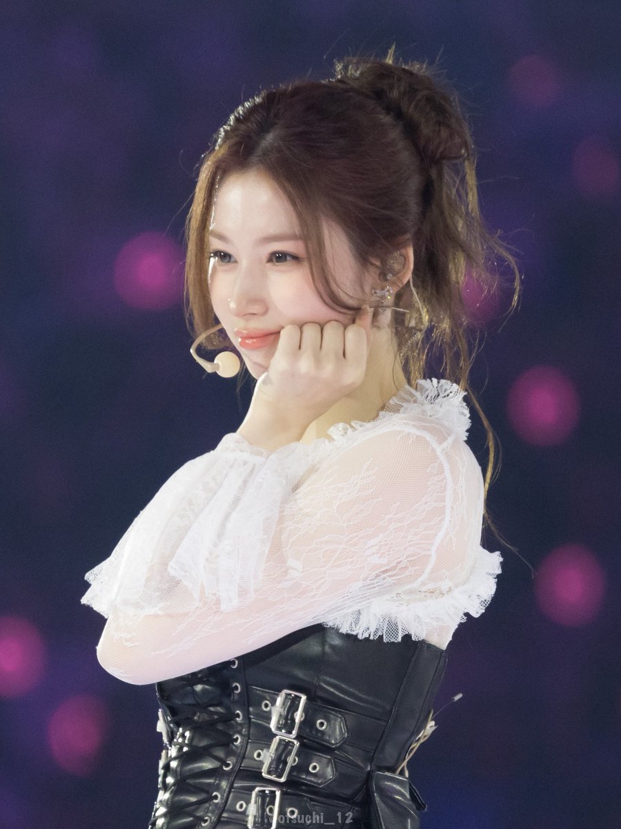 otsuchi_12's tweet photo. 260712 THIS IS FOR in SEOUL D3

髪型かわいかった♡

#트와이스 #TWICE #사나 #SANA #サナ https://t.co/8Af8OKn2Jc