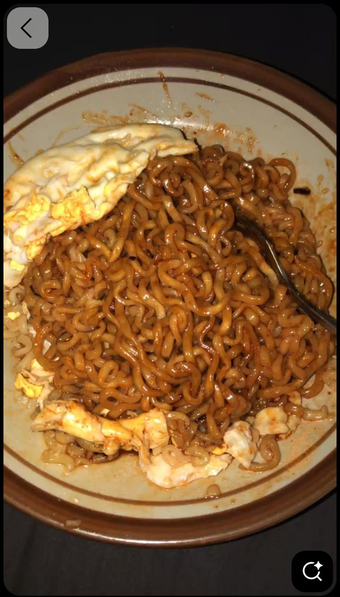 ponysui's tweet photo. @ponykeonho @ponymart1n @ponyjamez @ponyjuhoon @ponyseonghyeon @SovereignLuca Yuuup ikut makan date https://t.co/E0HJeXjCZd