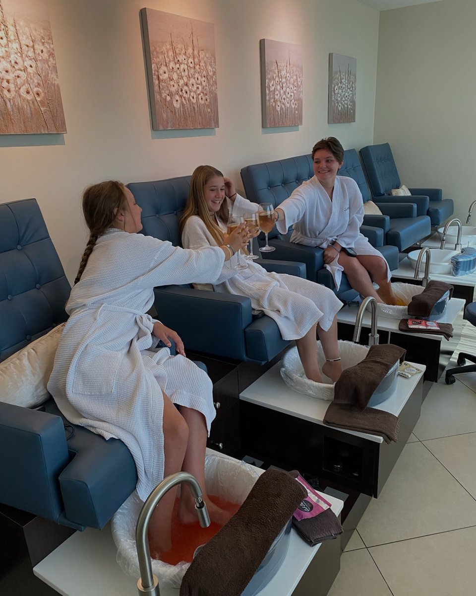SolerenitySpa's tweet photo. Moments shared, hearts recharged, nothing compares to relaxing with friends at the spa. Share the warmth, the laughter, and the memories that linger long after. Who would you bring for a little self-care? ✨ #spawithfriends https://t.co/D3z2DTYGVk