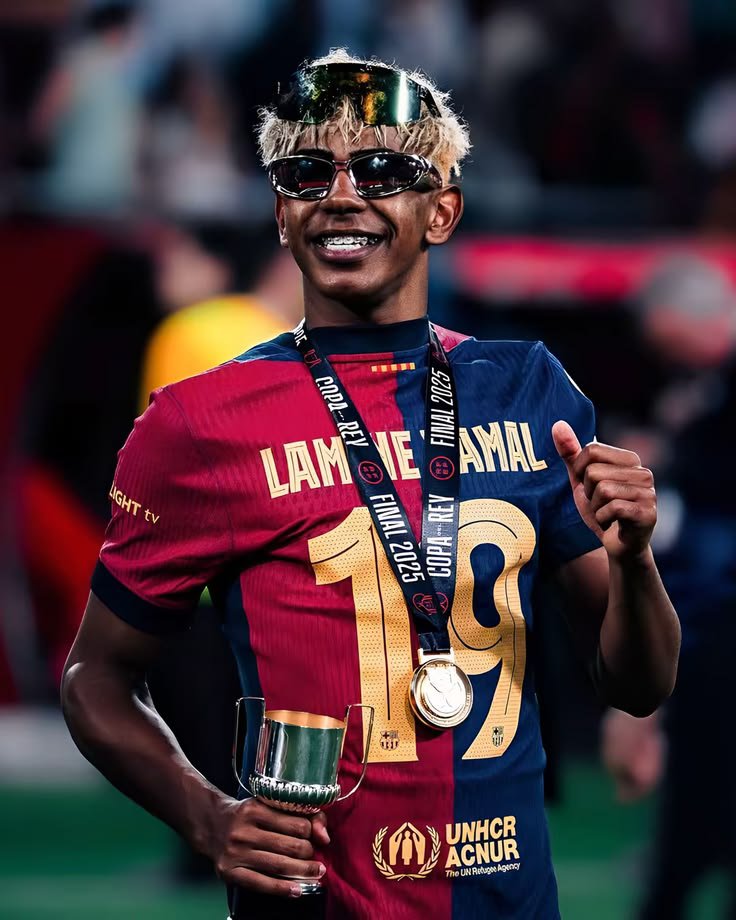 Neymx_Jr's tweet photo. @FCBarcelona_es !Feliz cumpleaños Lamine Yamal el mejor jugador del mundo! https://t.co/PUjSsGCke3