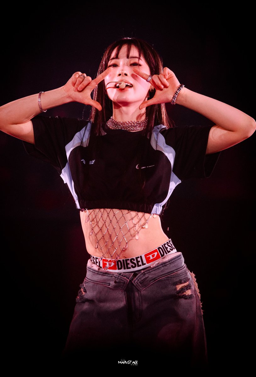 MAINSTAGE_tw's tweet photo. 260712 DAT AHH DAT OOH 🔥
#DAHYUN #다현 #ダヒョン
#THISISFOR #트와이스 #TWICE @JYPETWICE https://t.co/IxZ585qtfo